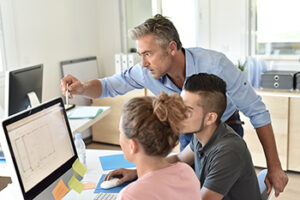 supervisor explaining things to staff